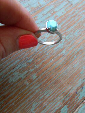 KENDRA SCOTT TURQUOISE/FAUX SILVER GORGEOUS RING SZ 7